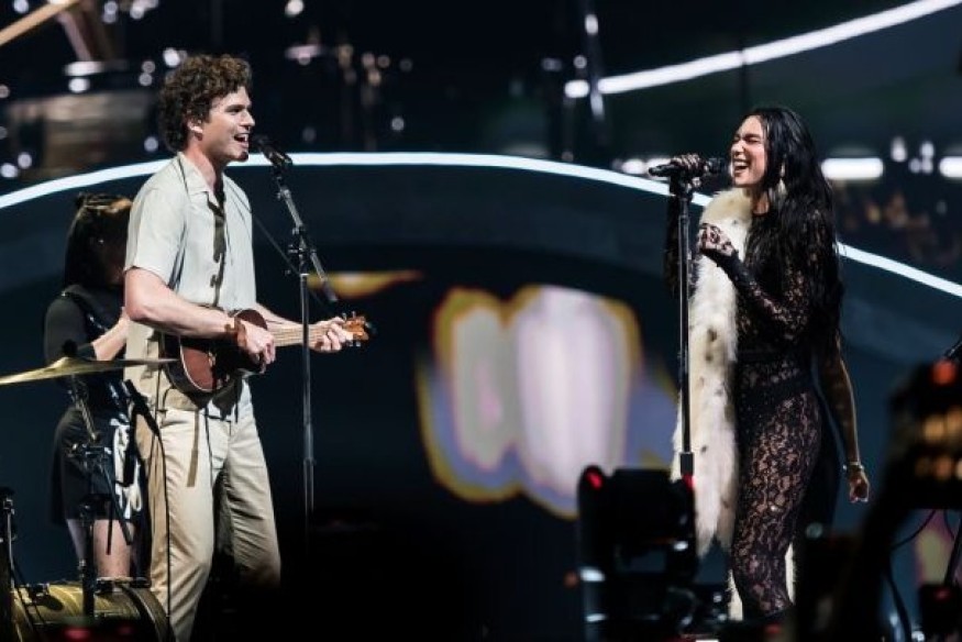 Dua Lipa Brings Radical Optimism Tour to Life in Toronto