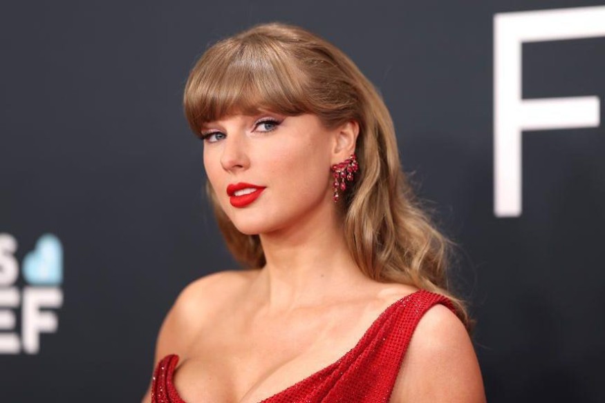 Taylor Swift Drives Vinyl Sales Past $1 Billion for the First Time Since 1983